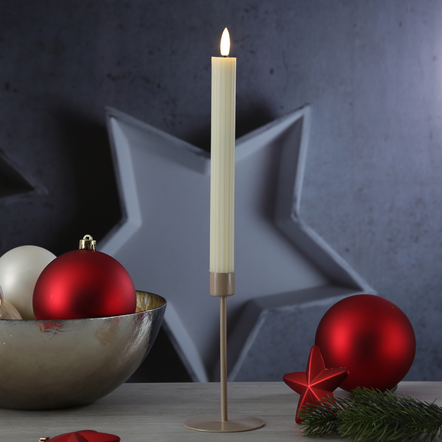 Stabkerzenhalter - Kerzenständer für Tafelkerzen - Metall - H: 14cm - D: 7,5cm - beige