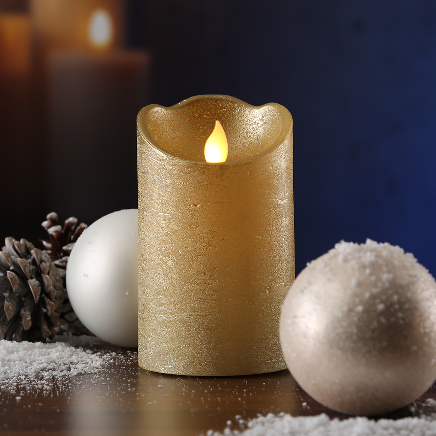 LED Kerze M-TWINKLE - Echtwachs - mechanisch bewegte Flamme - H: 12,5cm - D: 7,5cm - Timer - gold LED Kerze M-TWINKLE - Echtwachs - mechanisch bewegte Flamme - H: 12,5cm - D: 7,5cm - Timer - gold