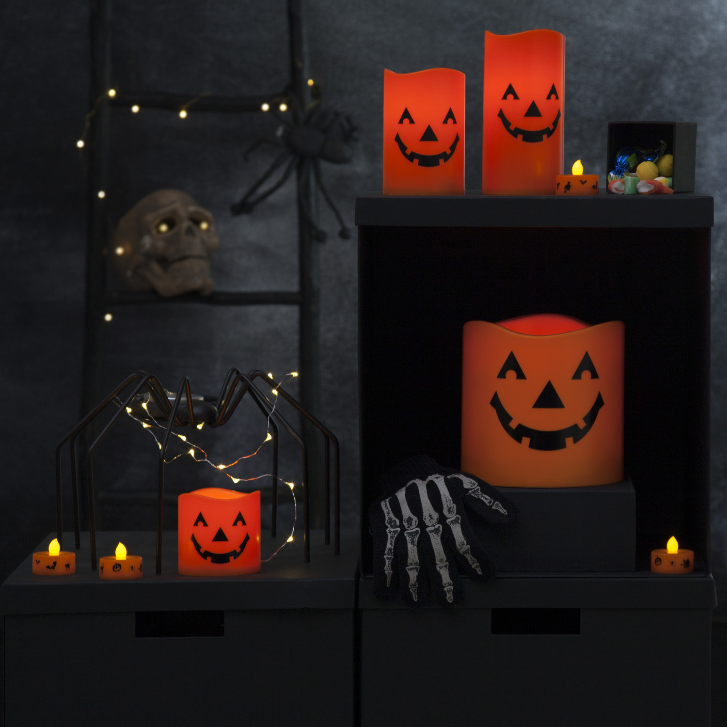 LED Kerzen Halloween - gelbe LED - H: 15cm - D: 15cm - Batteriebetrieb - orange