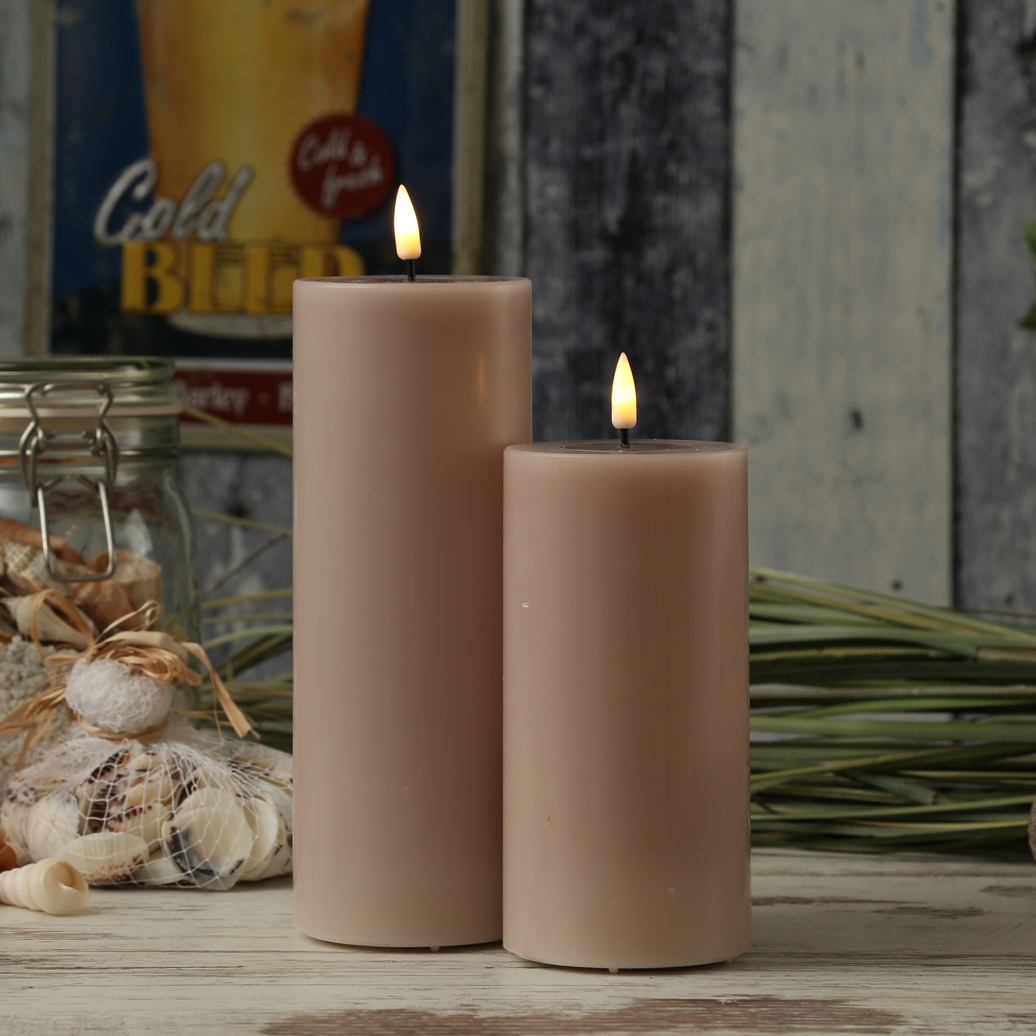 LED Stumpenkerze MIA - Echtwachs - realistische 3D Flamme - H: 15cm - D: 7,5cm - altrosa LED Stumpenkerze MIA - Echtwachs - realistische 3D Flamme - H: 15cm - D: 7,5cm - altrosa