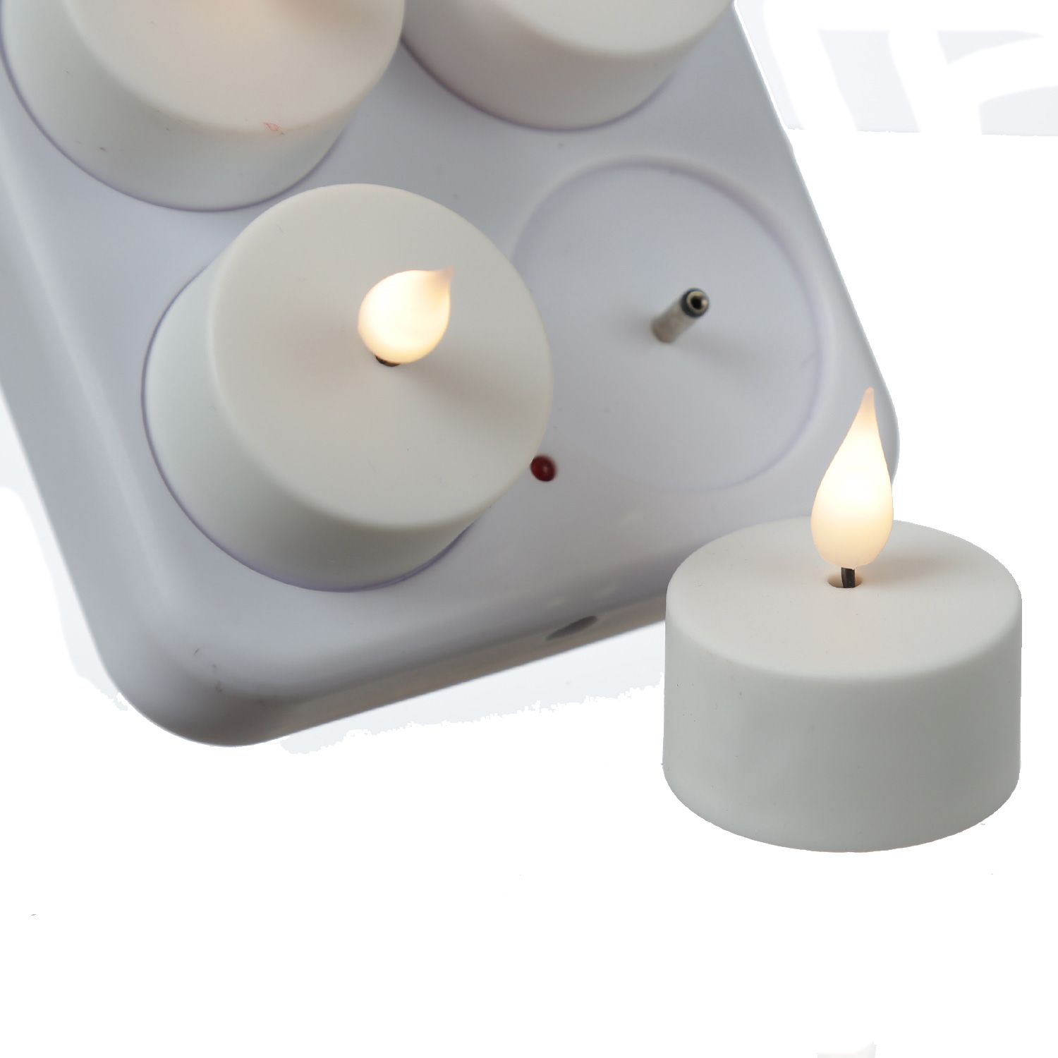 LED Teelichter - 12 wiederaufladbare LED Teelichter mit Ladestation - D: 4cm - flackernd - weiß