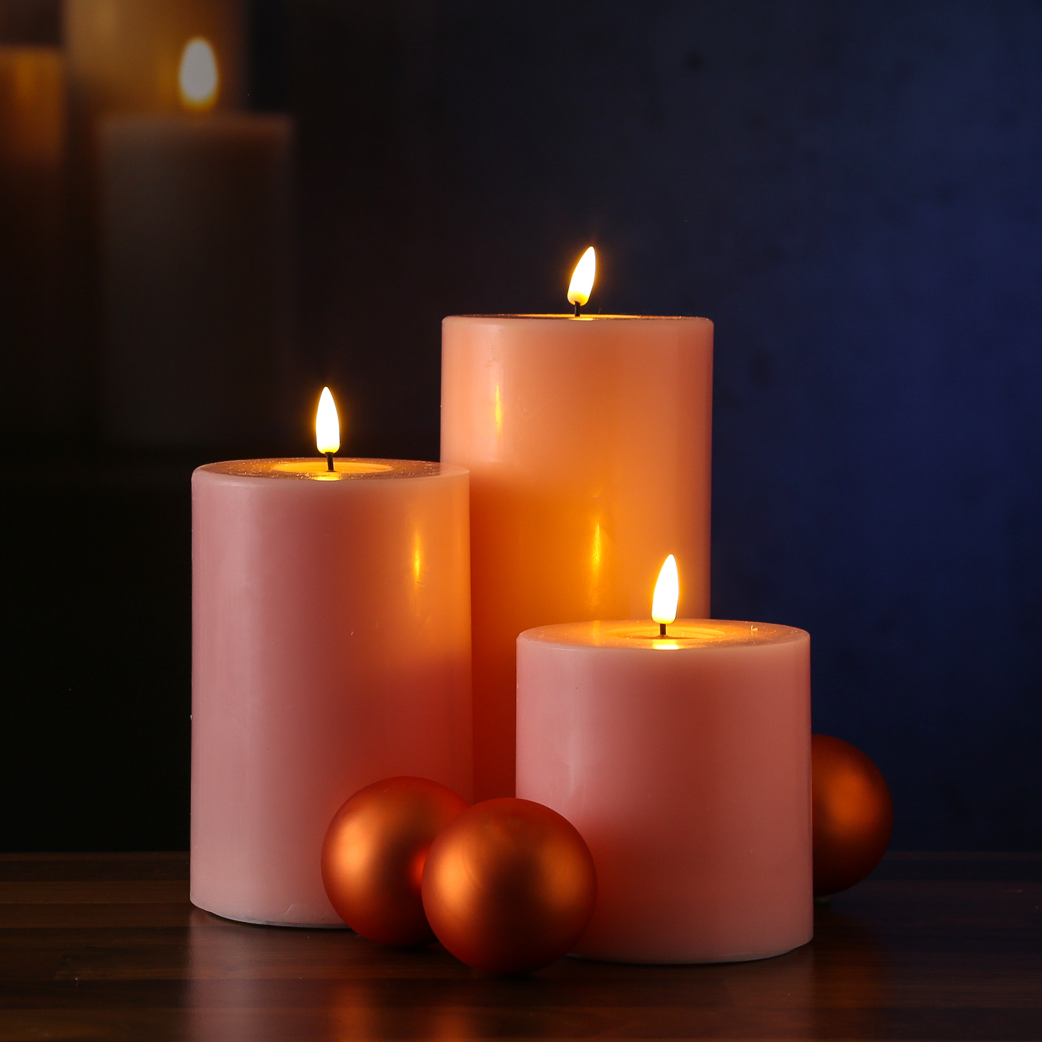 LED Stumpenkerze MIA - Echtwachs - realistische 3D Flamme - H: 10cm D: 10cm - Batteriebetrieb - rosa LED Stumpenkerze MIA - Echtwachs - realistische 3D Flamme - H: 10cm D: 10cm - Batteriebetrieb - rosa