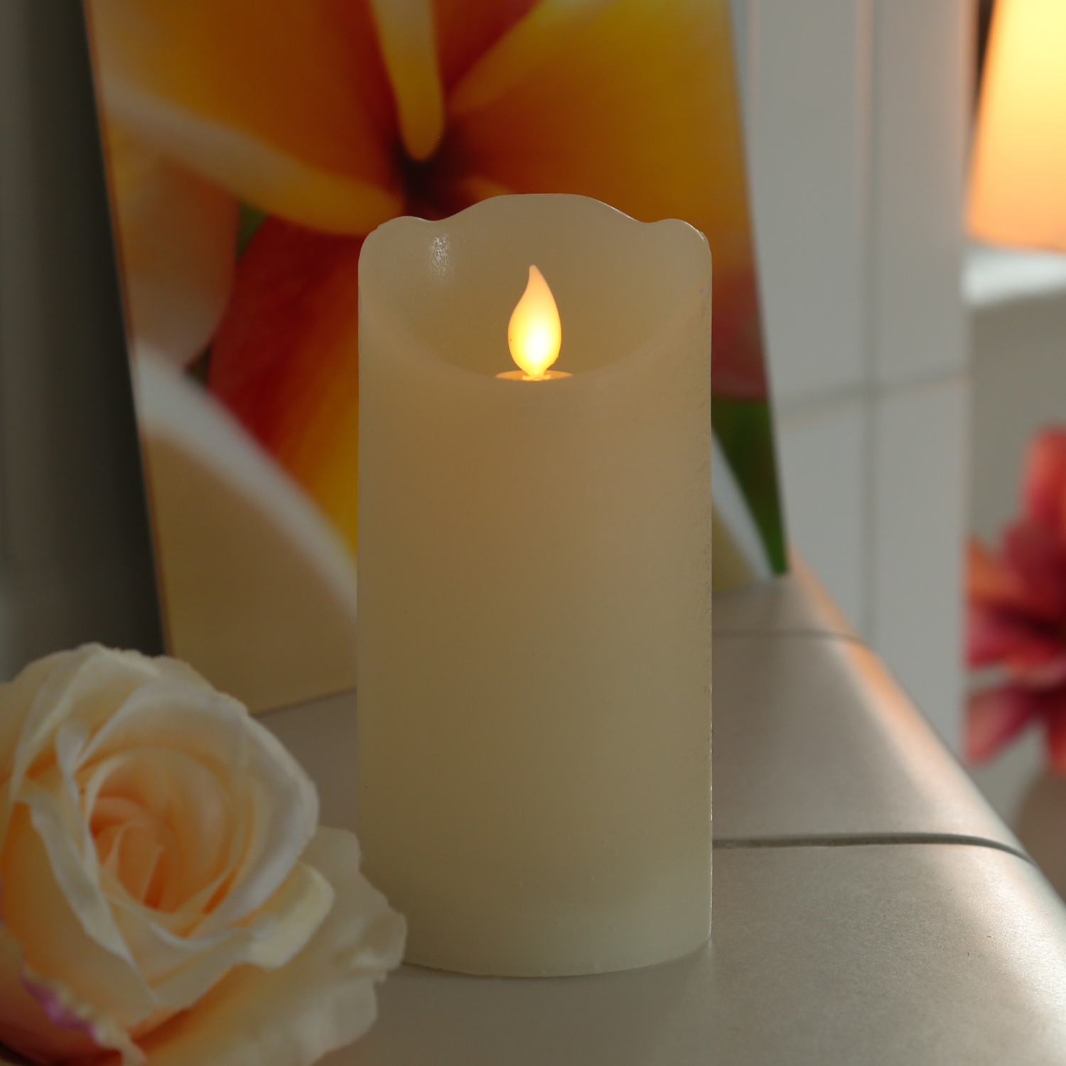 LED Kerze M-TWINKLE - Echtwachs - mechanisch bewegte Flamme - H: 15cm - D: 7,5cm - Timer - creme LED Kerze M-TWINKLE - Echtwachs - mechanisch bewegte Flamme - H: 15cm - D: 7,5cm - Timer - creme
