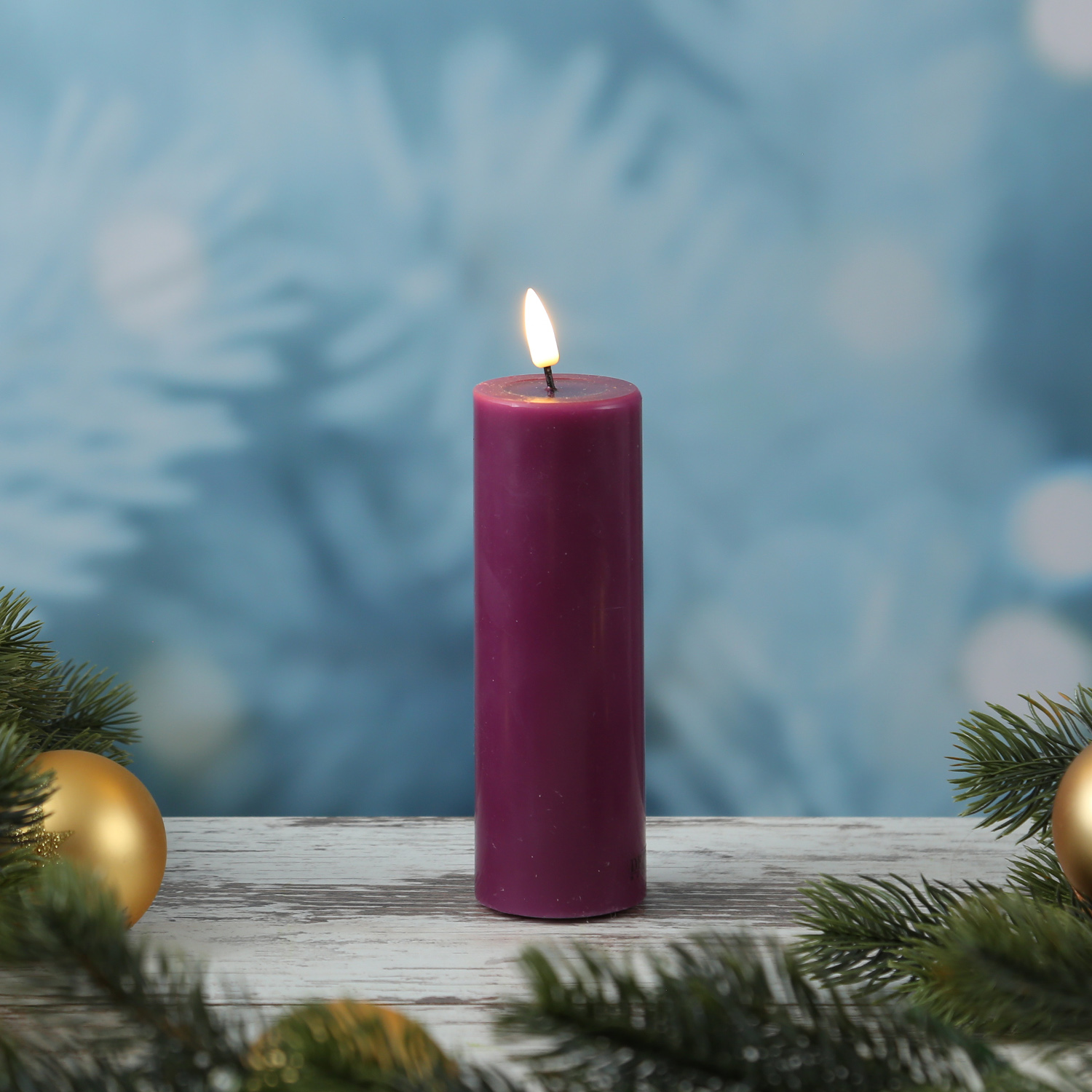 LED Stumpenkerze MIA - Echtwachs - realistische 3D Flamme - H: 15cm - D: 5cm - beere LED Stumpenkerze MIA - Echtwachs - realistische 3D Flamme - H: 15cm - D: 5cm - beere