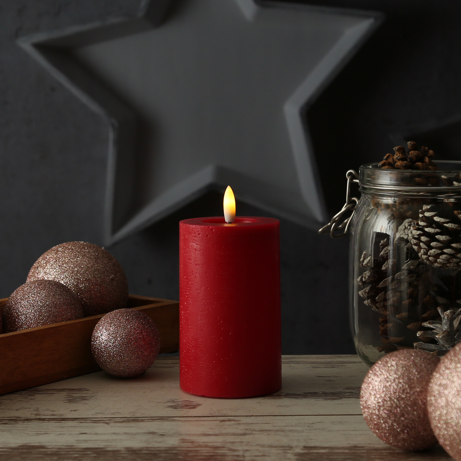 LED Kerze LINA - Rustik-Optik - Echtwachs - 3D Flamme - H: 11cm - D: 7cm - Batterie - Timer - rot