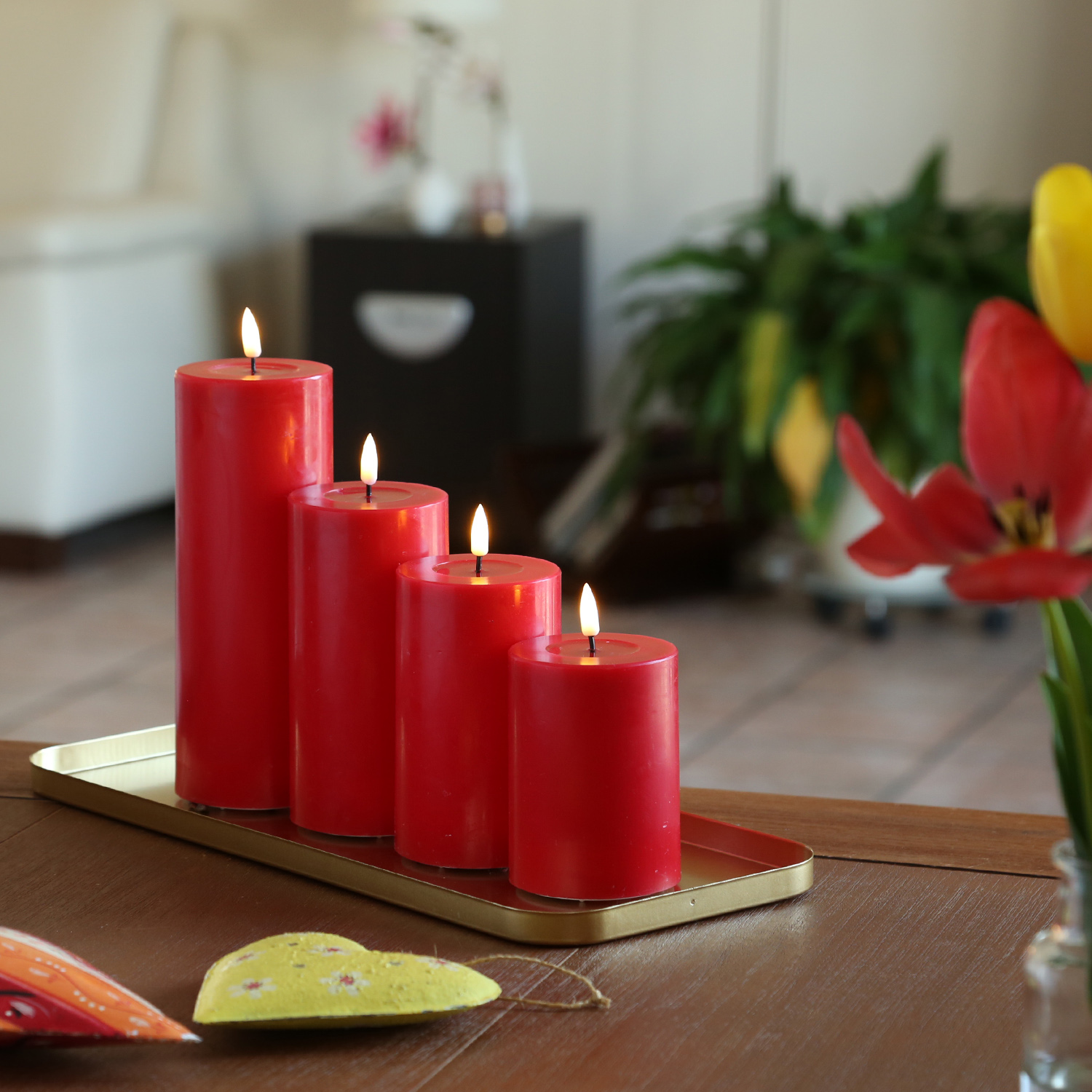 LED Kerzenset MIA - Echtwachs - 4 Größen - inkl. Batterien und Fernbedienung - rot - 4er Set LED Kerzenset MIA - Echtwachs - 4 Größen - inkl. Batterien und Fernbedienung - rot - 4er Set