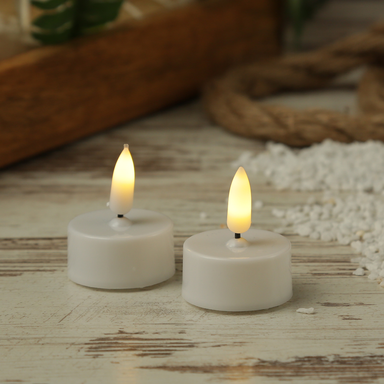 LED Teelicht "Flamme" - warmweiße Flame - Batteriebetrieb - Timer - H: 5cm - weiß - 2er Set LED Teelicht "Flamme" - warmweiße Flame - Batteriebetrieb - Timer - H: 5cm - weiß - 2er Set