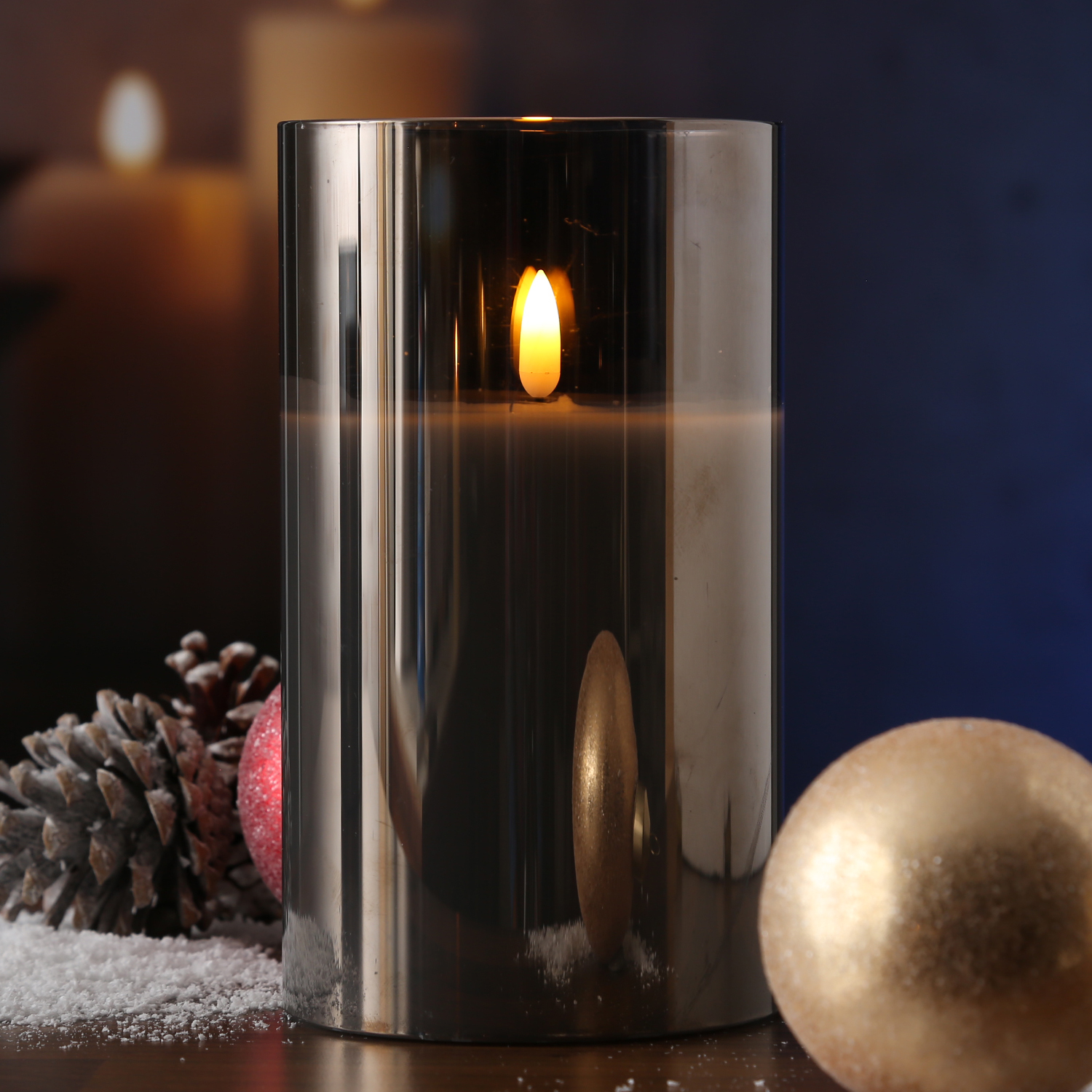 LED Kerze im Glas - Windlicht - Echtwachs - flackernde 3D Flamme - Timer - H: 17,5cm - rauchgrau LED Kerze im Glas - Windlicht - Echtwachs - flackernde 3D Flamme - Timer - H: 17,5cm - rauchgrau