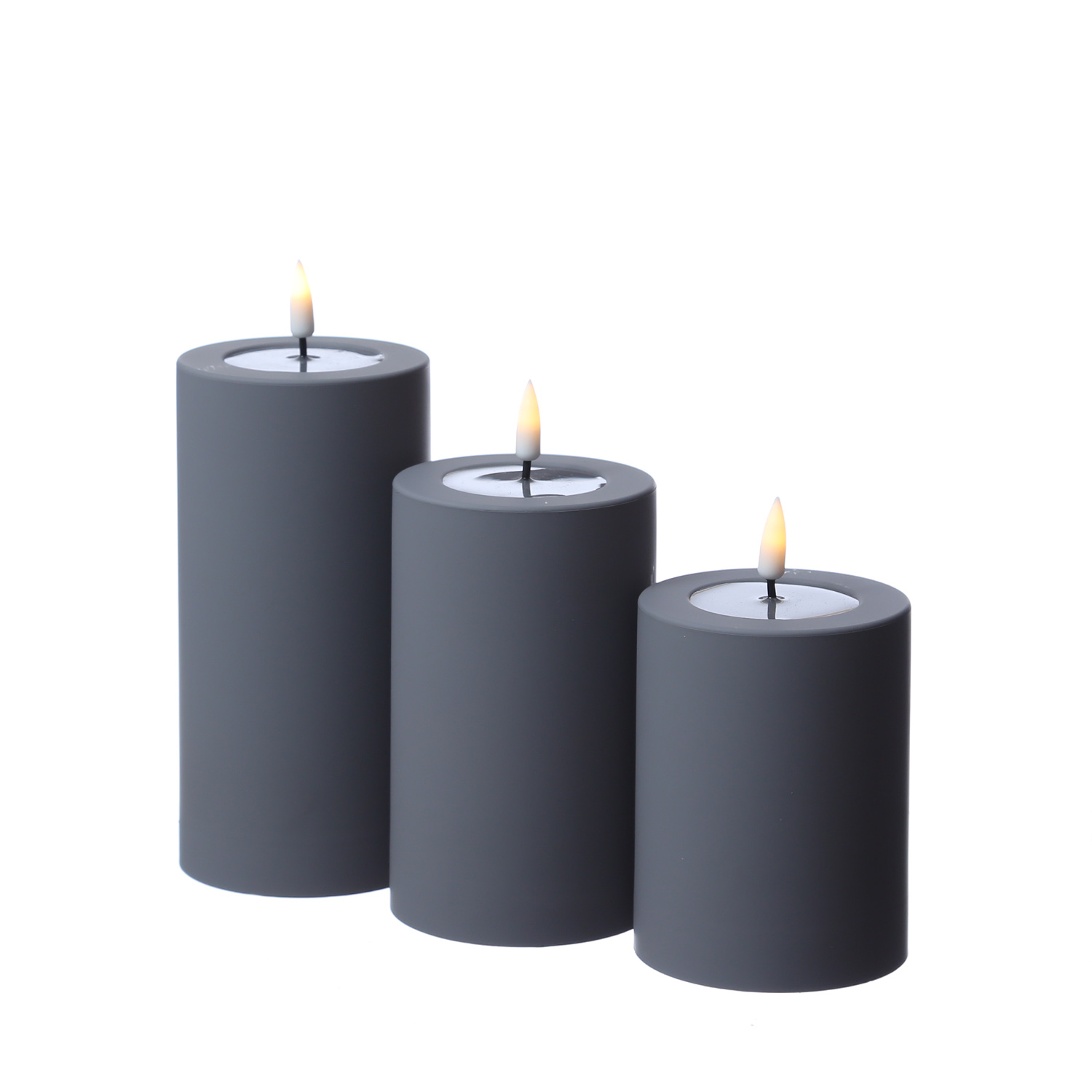 LED Stumpenkerze MIA - Kunststoff - realistische 3D Flamme - H: 15cm - outdoor - grau LED Stumpenkerze MIA - Kunststoff - realistische 3D Flamme - H: 15cm - outdoor - grau