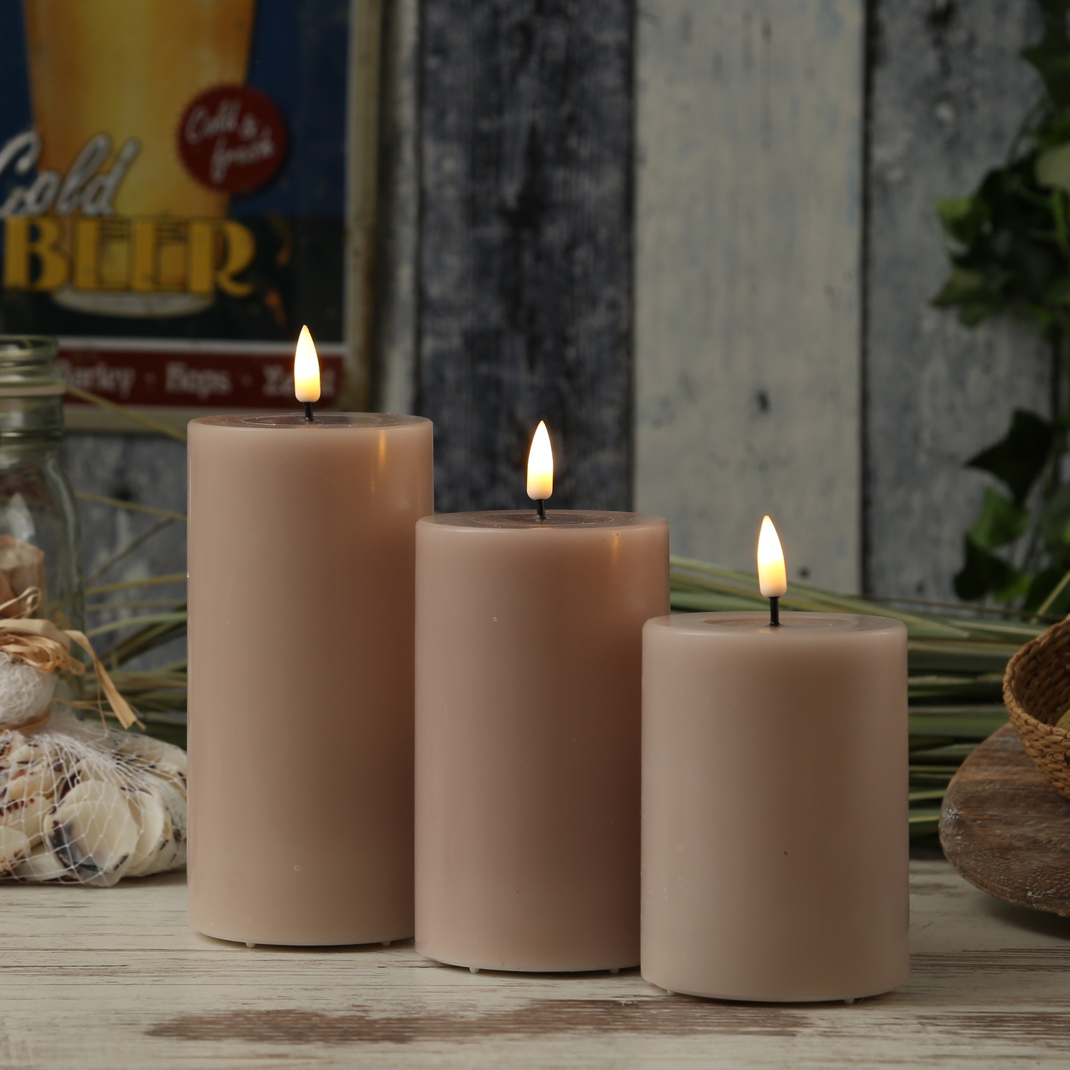 LED Stumpenkerze MIA - Echtwachs - realistische 3D Flamme - H: 15cm - D: 7,5cm - altrosa LED Stumpenkerze MIA - Echtwachs - realistische 3D Flamme - H: 15cm - D: 7,5cm - altrosa