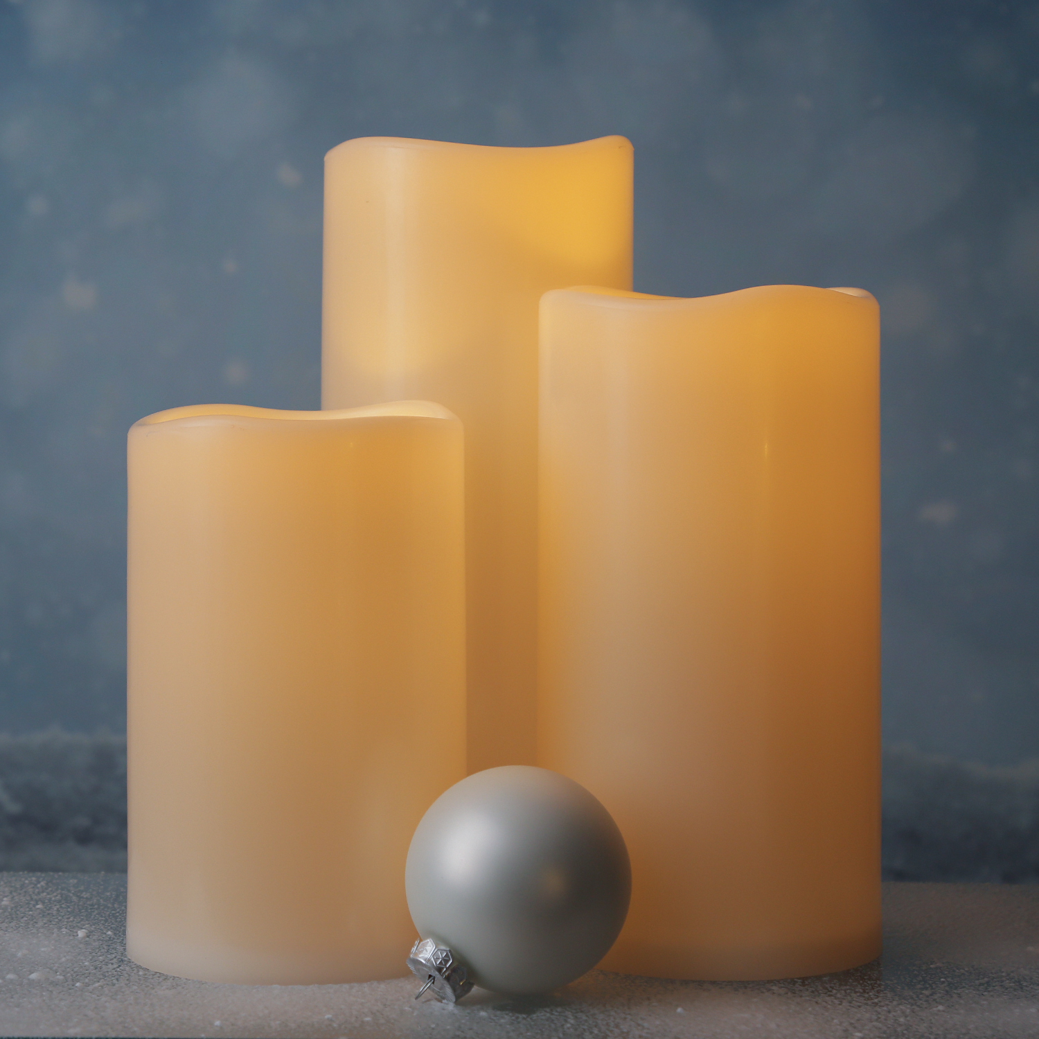 XXL LED Stumpenkerze - Kunststoff - 3D Flamme - H: 30cm - D: 12,5cm - Timer - für Außen - creme