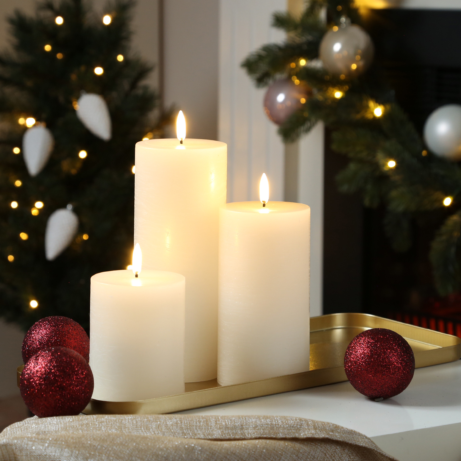 LED Kerze PIA - Rustik-Optik - Echtwachs - H: 20cm - D: 7,8cm - Timer - bis zu 1000 Std. - creme LED Kerze PIA - Rustik-Optik - Echtwachs - H: 20cm - D: 7,8cm - Timer - bis zu 1000 Std. - creme