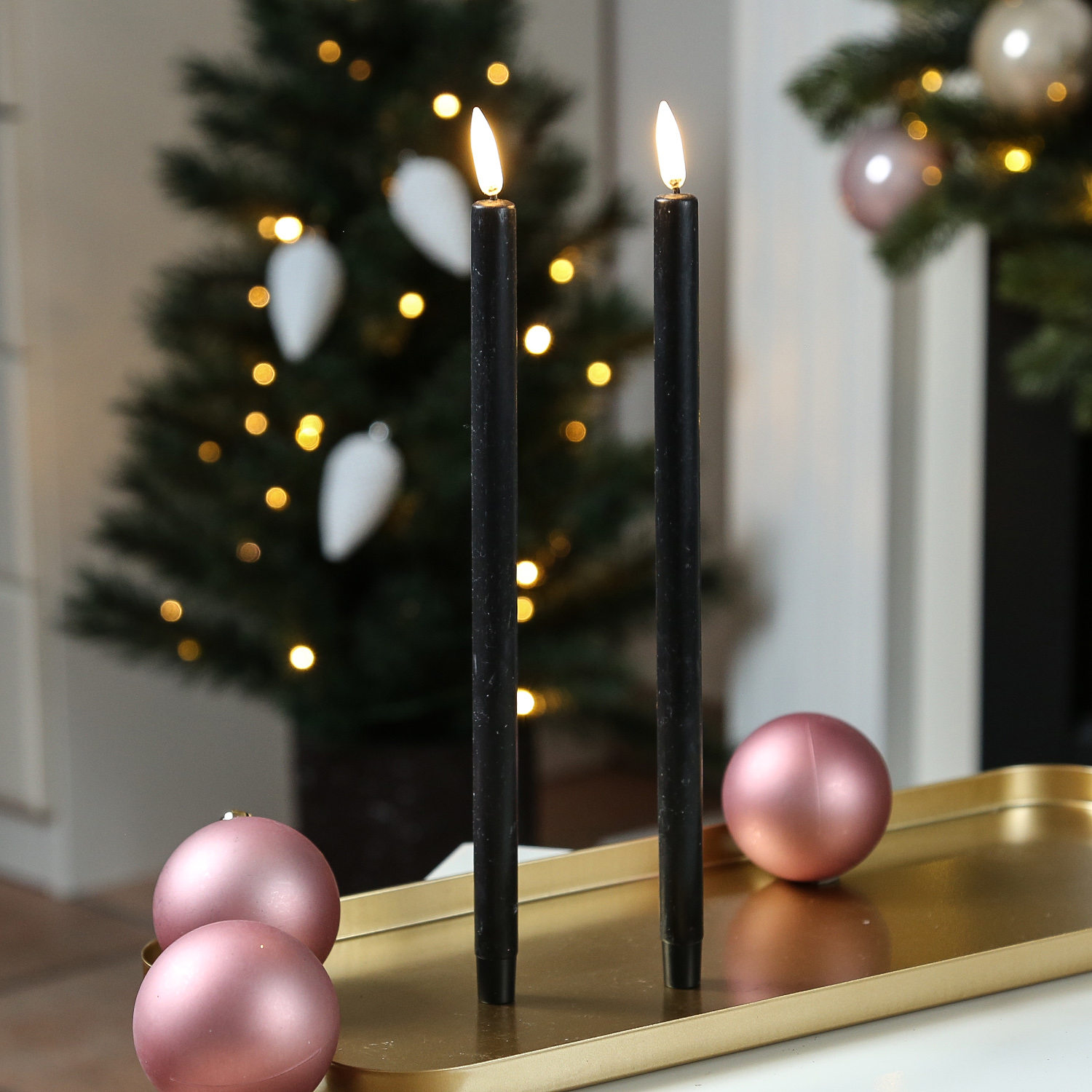 LED Stabkerzen THEA - dünne Tafelkerzen - Echtwachs - H: 25cm - D: 1,3cm - schwarz - 2 Stück LED Stabkerzen THEA - dünne Tafelkerzen - Echtwachs - H: 25cm - D: 1,3cm - schwarz - 2 Stück
