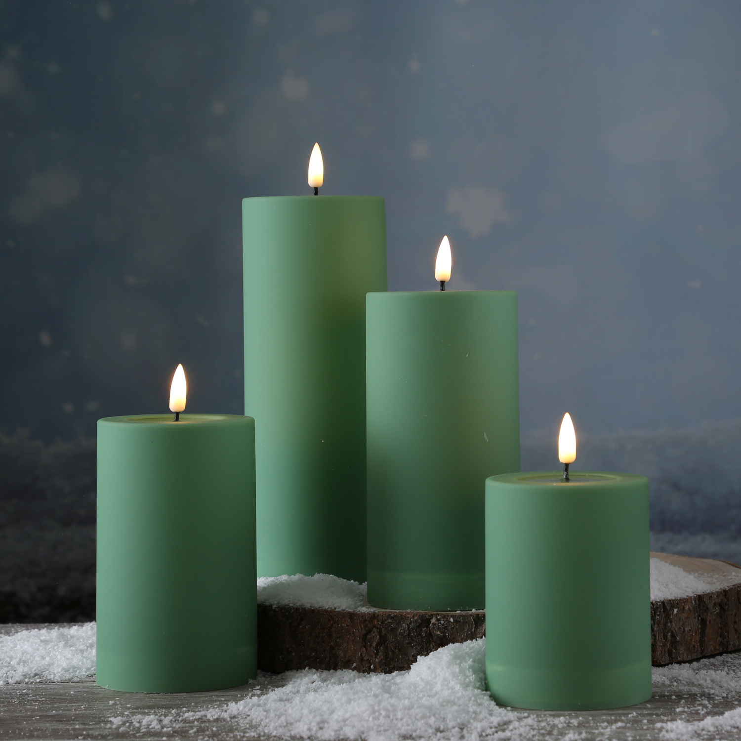 LED Stumpenkerze MIA - Kunststoff - realistische 3D Flamme - H: 15cm - outdoor - grün LED Stumpenkerze MIA - Kunststoff - realistische 3D Flamme - H: 15cm - outdoor - grün