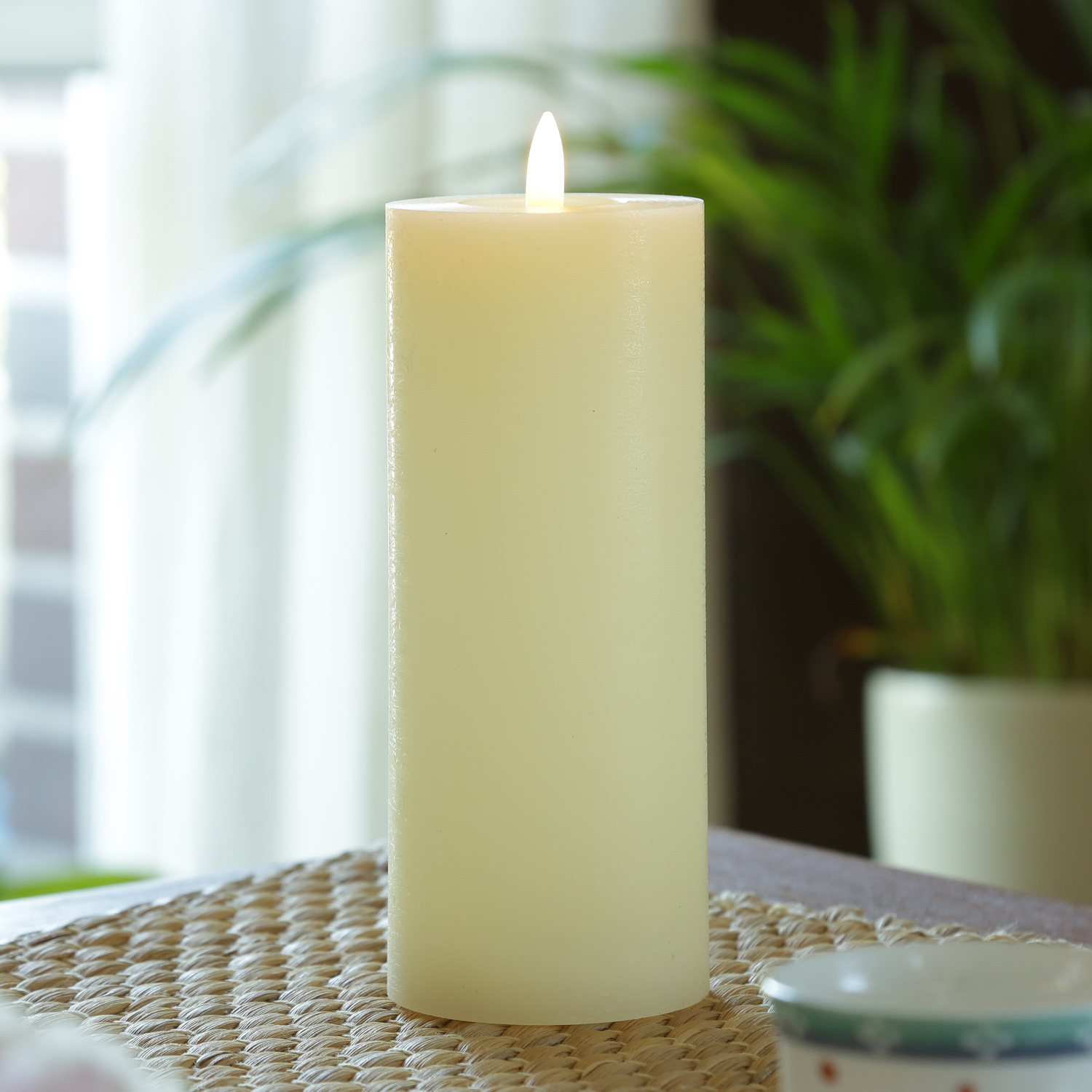LED Kerze LINA - Rustik-Optik - Echtwachs - 3D Flamme - H: 19cm - D: 7cm - Batterie - Timer - creme LED Kerze LINA - Rustik-Optik - Echtwachs - 3D Flamme - H: 19cm - D: 7cm - Batterie - Timer - creme