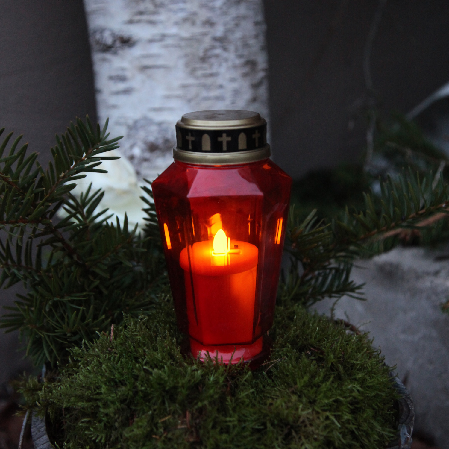 LED Grablicht Serene - Grabkerze - warmweiße LED - H: 15,5cm - 1000h Leuchtdauer - rot/gold LED Grablicht Serene - Grabkerze - warmweiße LED - H: 15,5cm - 1000h Leuchtdauer - rot/gold