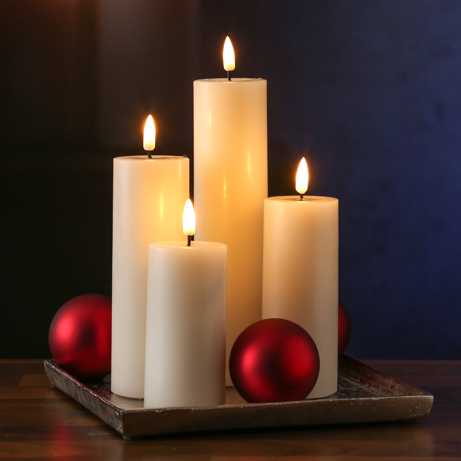 LED Stumpenkerze MIA - Echtwachs - realistische 3D Flamme - H: 10cm D: 5cm - Batterie - creme LED Stumpenkerze MIA - Echtwachs - realistische 3D Flamme - H: 10cm D: 5cm - Batterie - creme