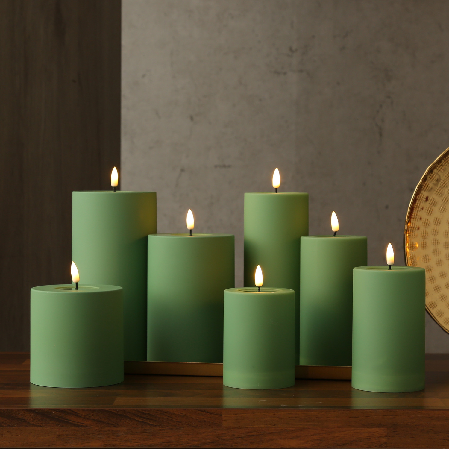 LED Stumpenkerze MIA - Kunststoff - realistische 3D Flamme - H: 20cm - f. Außen - grün LED Stumpenkerze MIA - Kunststoff - realistische 3D Flamme - H: 20cm - f. Außen - grün