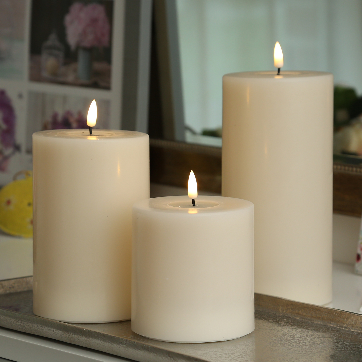 LED Stumpenkerze MIA - Echtwachs - realistische 3D Flamme - H: 20cm D:10cm - Batteriebetrieb - creme LED Stumpenkerze MIA - Echtwachs - realistische 3D Flamme - H: 20cm D:10cm - Batteriebetrieb - creme