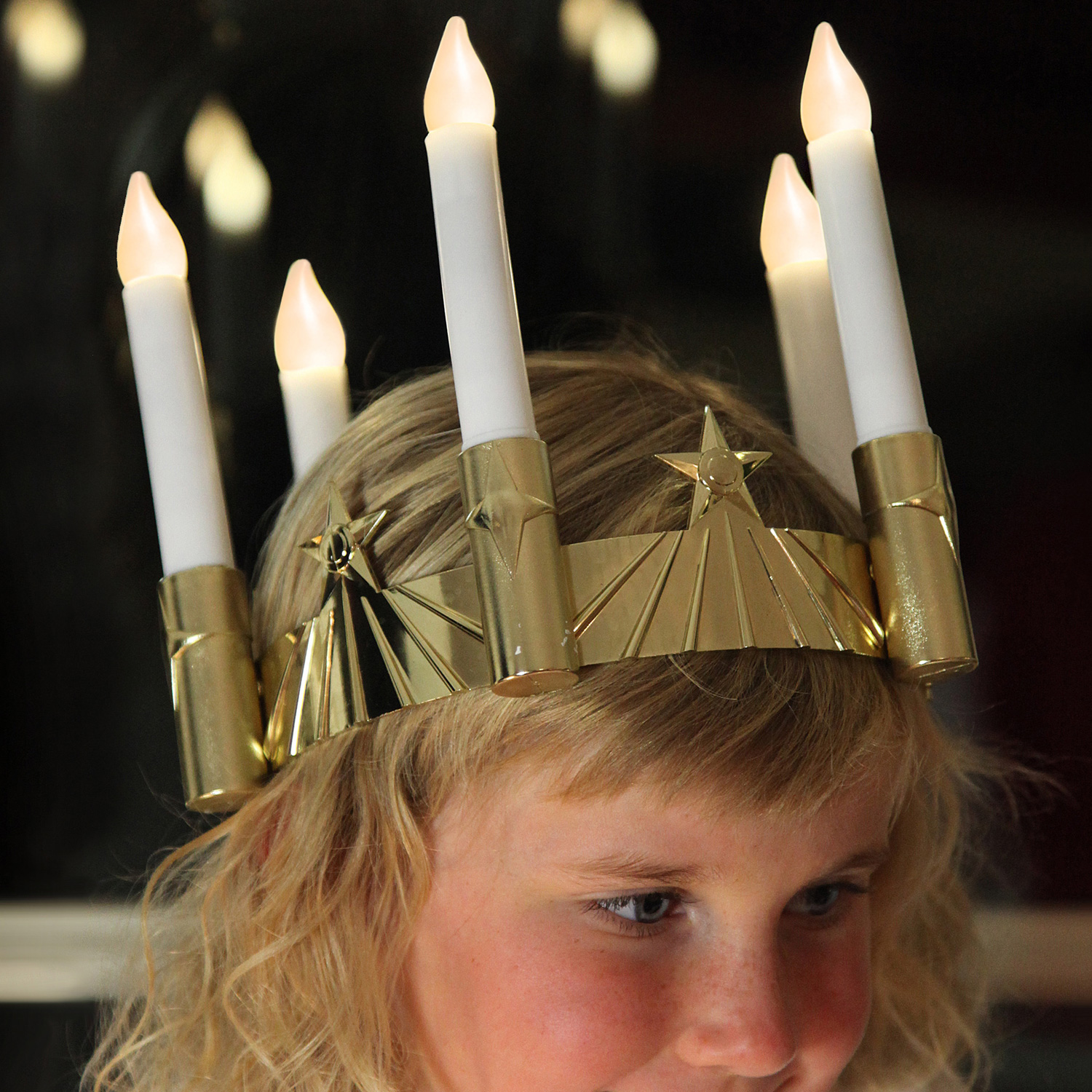 LED-Stabkerze | Santa Lucia | statische LED | Krone | golden