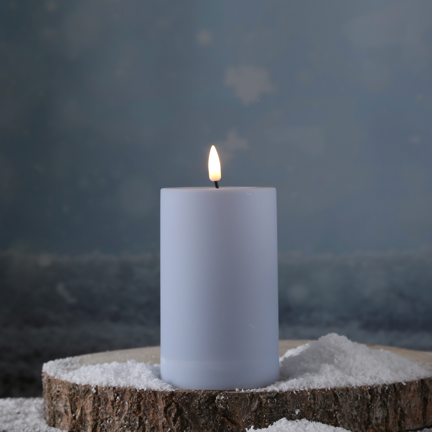 LED Stumpenkerze MIA - Kunststoff - realistische 3D Flamme - H: 12,5cm - outdoor - pastellblau LED Stumpenkerze MIA - Kunststoff - realistische 3D Flamme - H: 12,5cm - outdoor - pastellblau