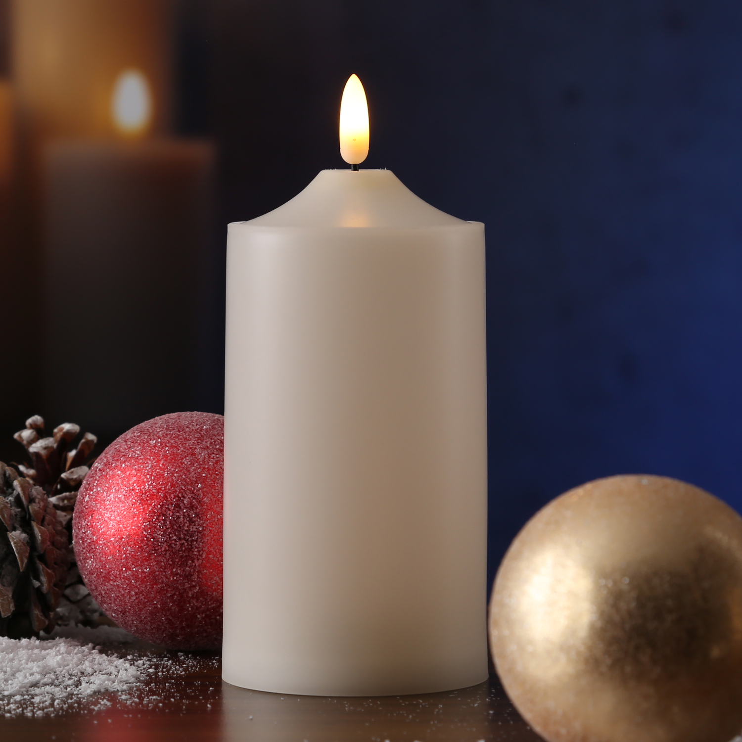 LED Stumpenkerze Flamme - Kunststoff - warmweiße 3D Flamme - H: 17cm - Timer - outdoor - creme LED Stumpenkerze Flamme - Kunststoff - warmweiße 3D Flamme - H: 17cm - Timer - outdoor - creme