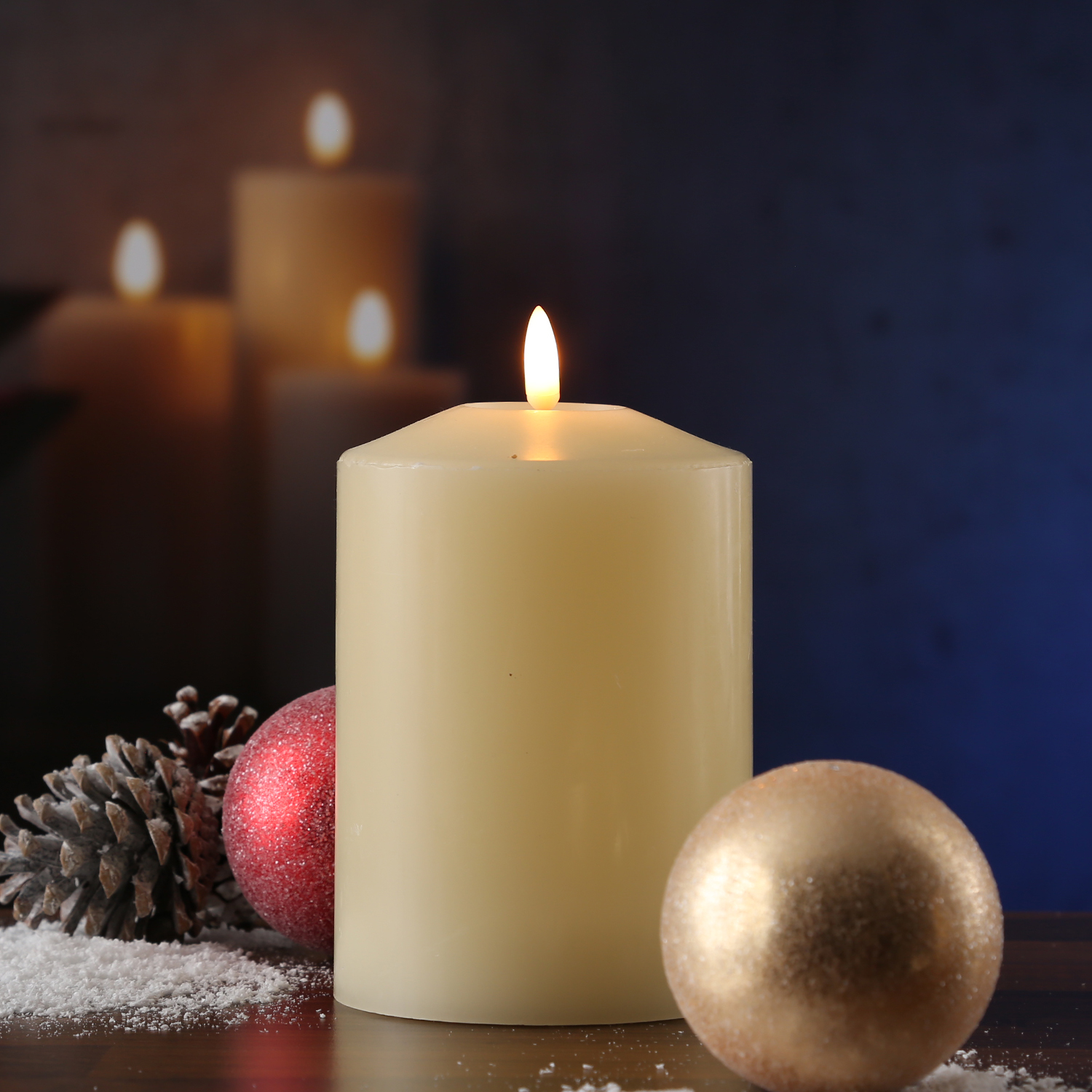 LED Stumpenkerze Flamme - Echtwachs - flackernde 3D Flamme - H: 17cm - Batterie - Timer - creme LED Stumpenkerze Flamme - Echtwachs - flackernde 3D Flamme - H: 17cm - Batterie - Timer - creme