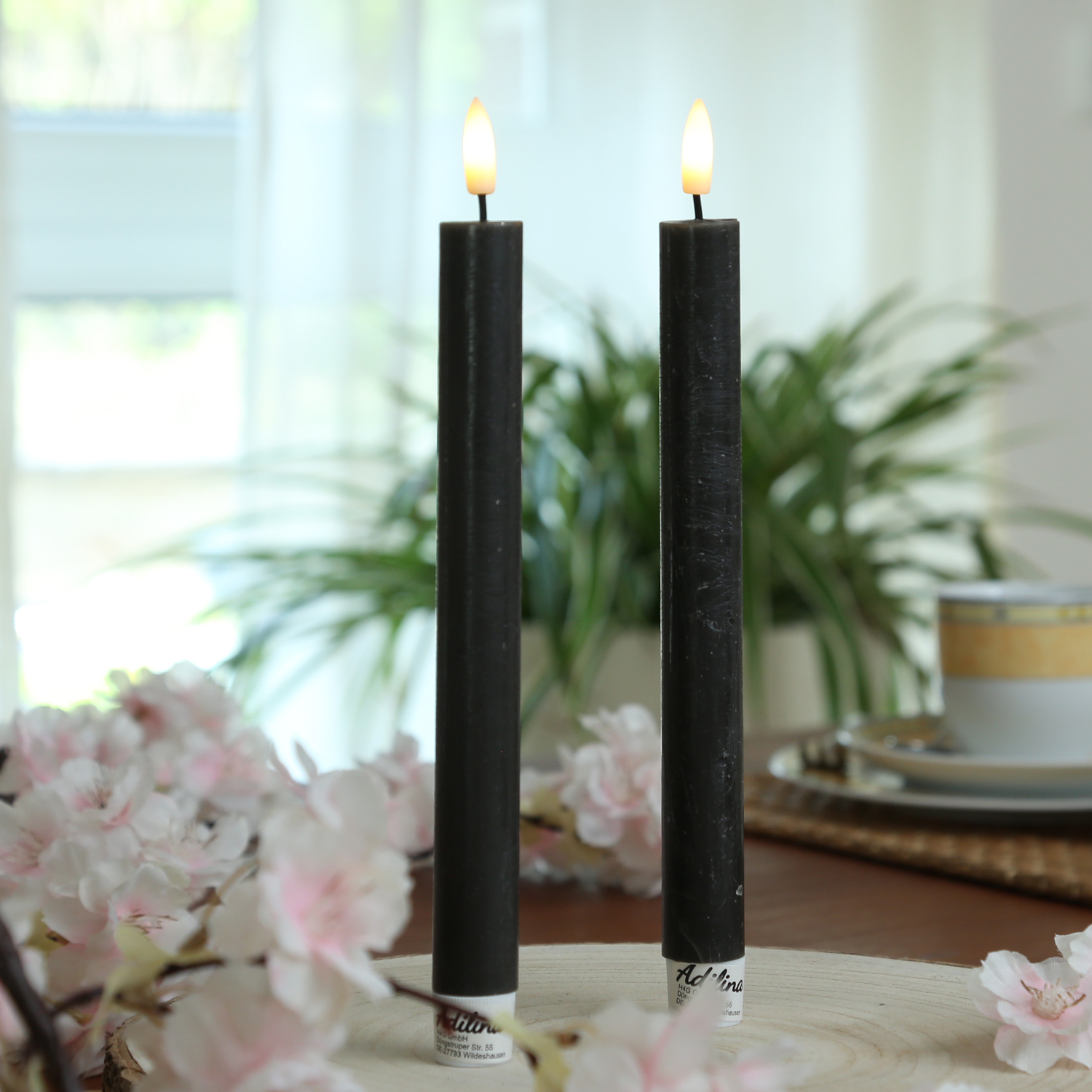 LED Stabkerzen LINA - Rustik-Optik - Echtwachs - 3D Flamme - H: 24cm - Timer - schwarz - 2er Set