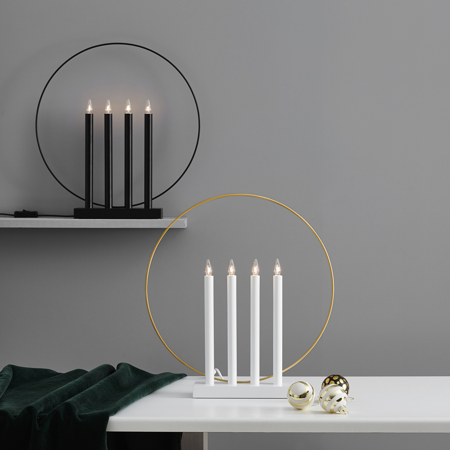 Fensterleuchter "Glory" - 4flammig - warmweiße Glühlampen - H: 45cm - Schalter - Schwarz Fensterleuchter "Glory" - 4flammig - warmweiße Glühlampen - H: 45cm - Schalter - Schwarz