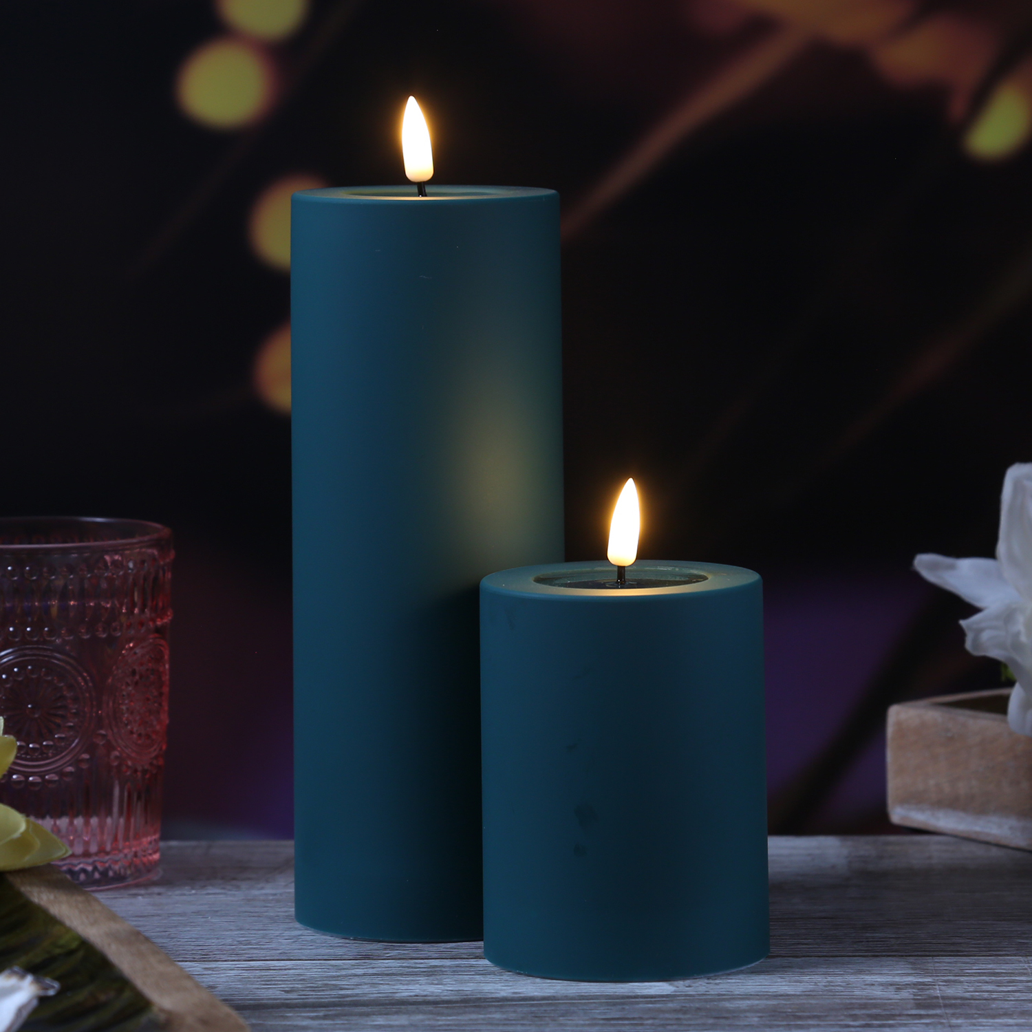 LED Stumpenkerze MIA - Kunststoff - realistische 3D Flamme - H: 20cm - für Außen - dunkelgrün
