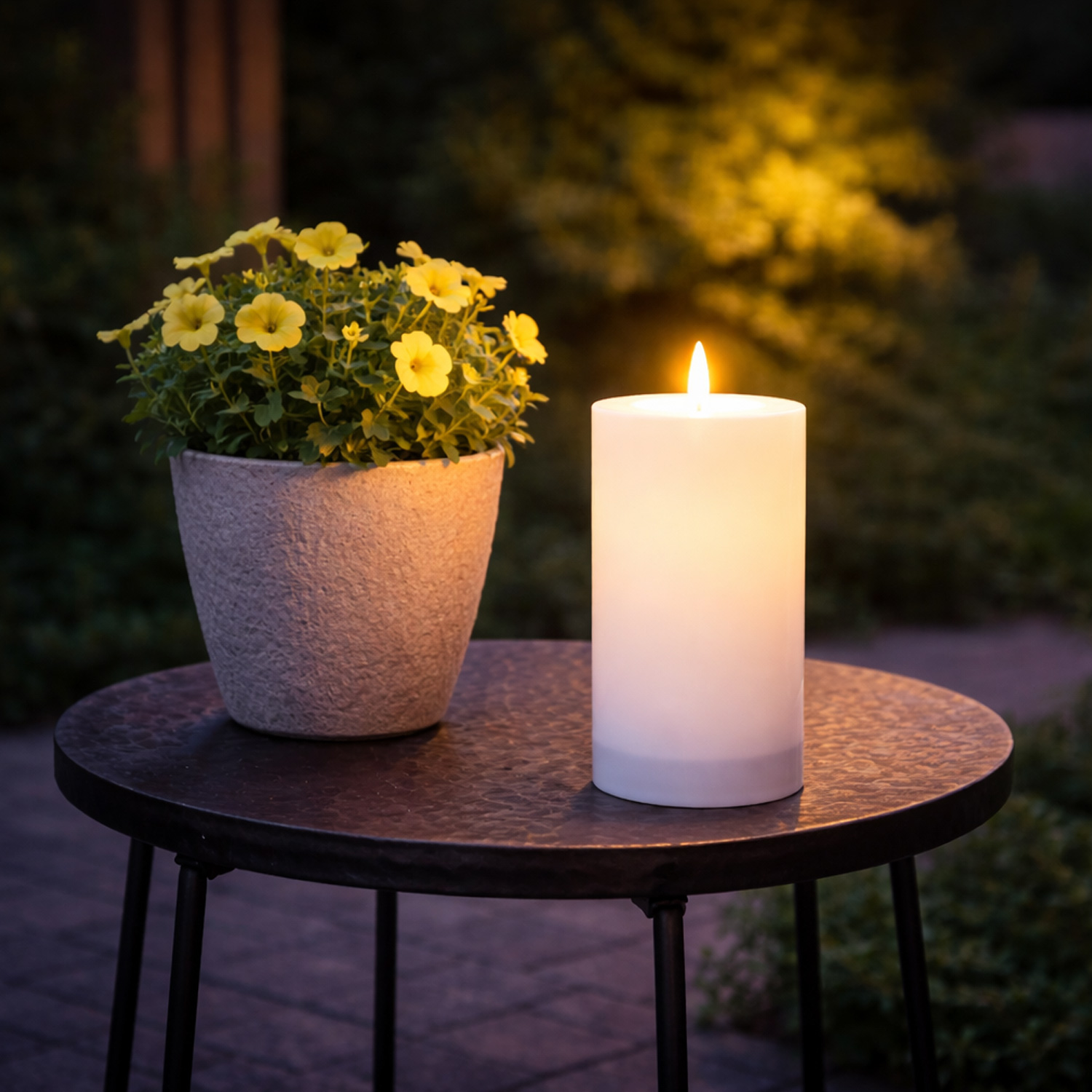 LED Solar Kerze - Outdoorkerze - H: 17,5cm, D: 7,5cm - Dämmerungssensor - für Außen - weiß