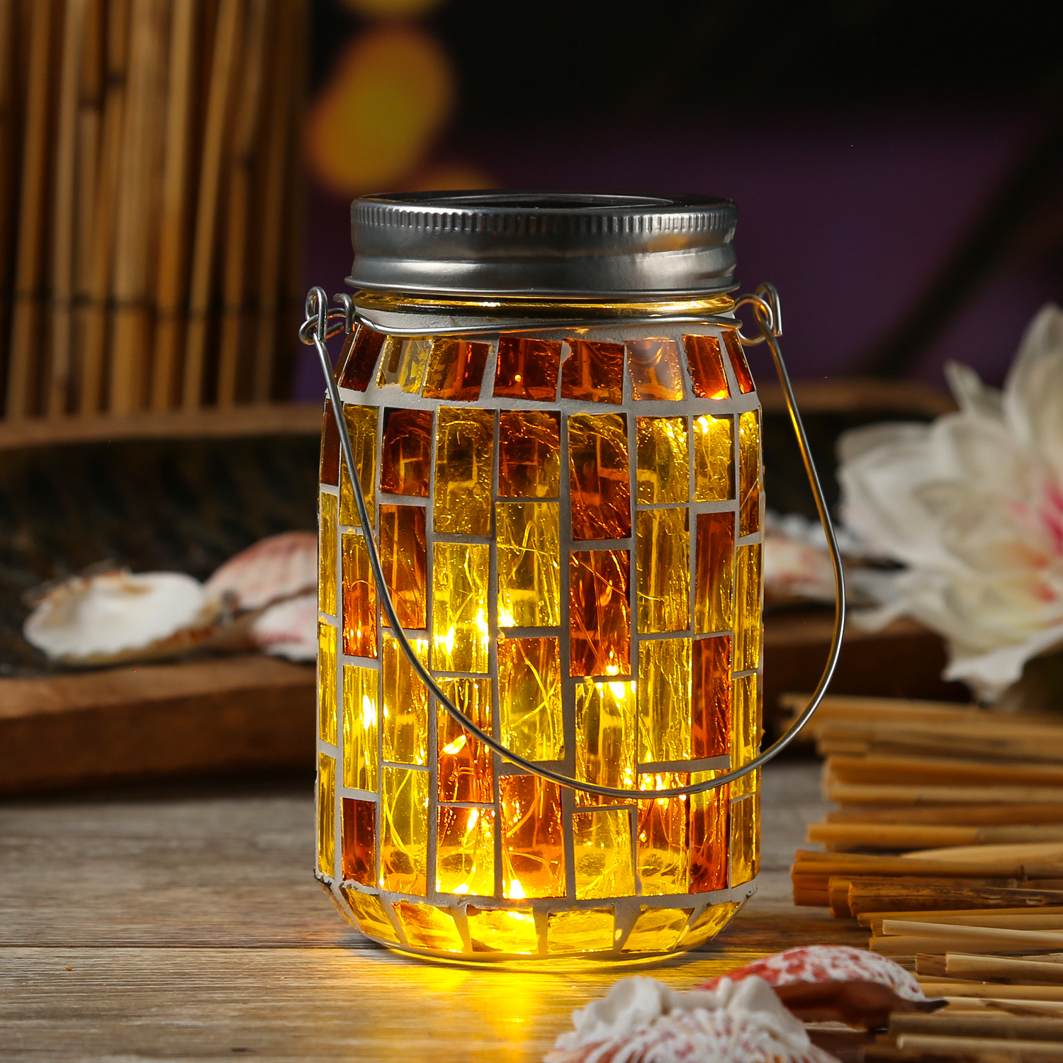 LED Solar Glas - Einmachglas mit Mosaiksteinchen - mit Henkel - H: 13,5cm - Lichtsensor - gelb LED Solar Glas - Einmachglas mit Mosaiksteinchen - mit Henkel - H: 13,5cm - Lichtsensor - gelb