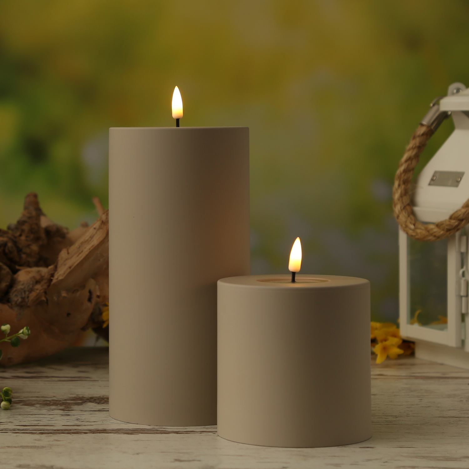 LED Stumpenkerze MIA - Kunststoff - realistische 3D Flamme - H: 20cm - D: 10cm - für Außen - sand LED Stumpenkerze MIA - Kunststoff - realistische 3D Flamme - H: 20cm - D: 10cm - für Außen - sand