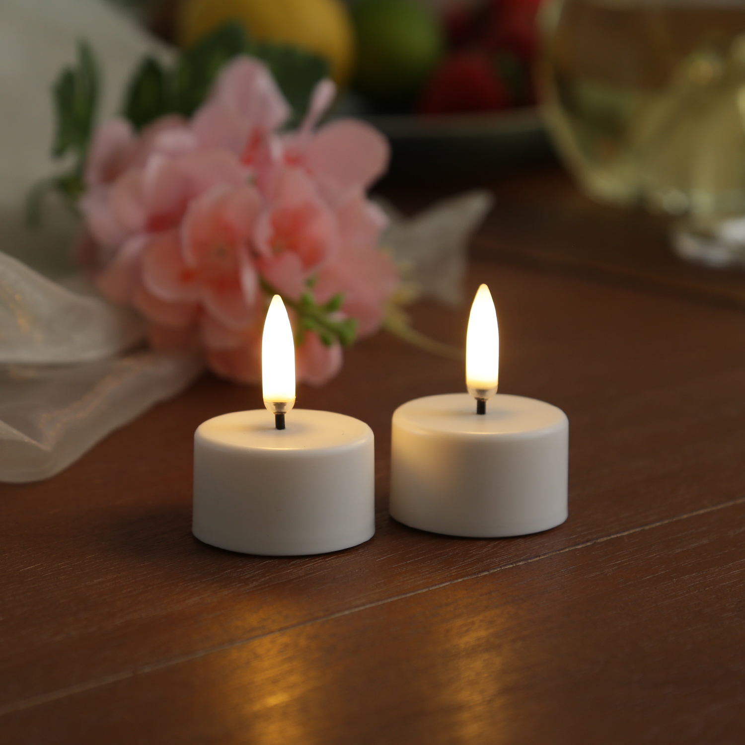 LED Mini Teelichter - 2 wiederaufladbare LED Teelichter - D: 4cm - Timer - weiß - für Außen