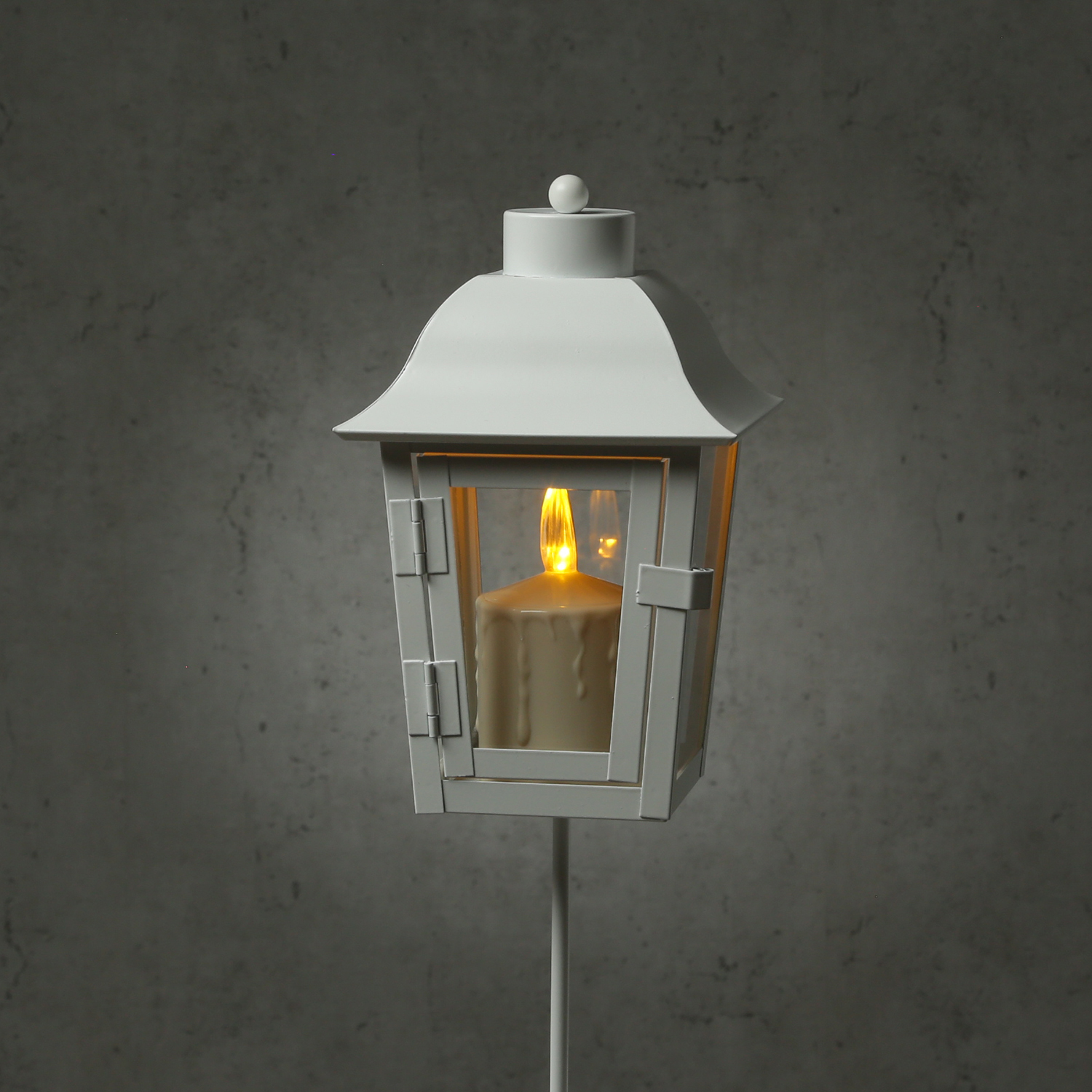 Grablaterne mit beiger LED Kerze - Grablampe mit 2 wechselbaren Spitzen/Erdspieß - H: 51cm - weiß