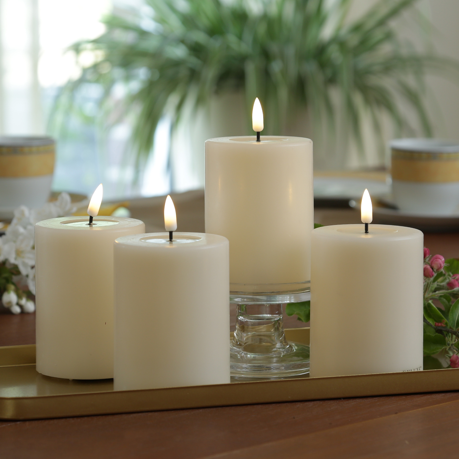LED Kerzenset MIA - Echtwachs - H: 10cm/D: 7,5cm - mit Batterien/Fernbedienung - creme - 4er Set LED Kerzenset MIA - Echtwachs - H: 10cm/D: 7,5cm - mit Batterien/Fernbedienung - creme - 4er Set