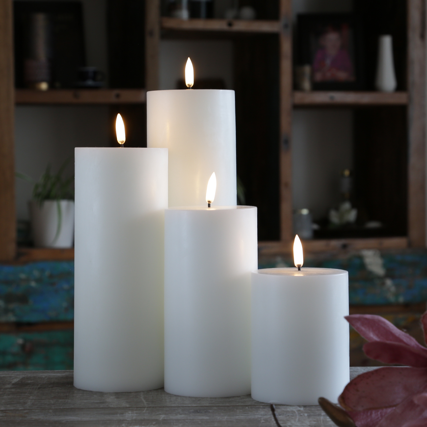 LED Kerzenset MIA - Echtwachs - 4 Größen - inkl. Batterien und Fernbedienung - creme