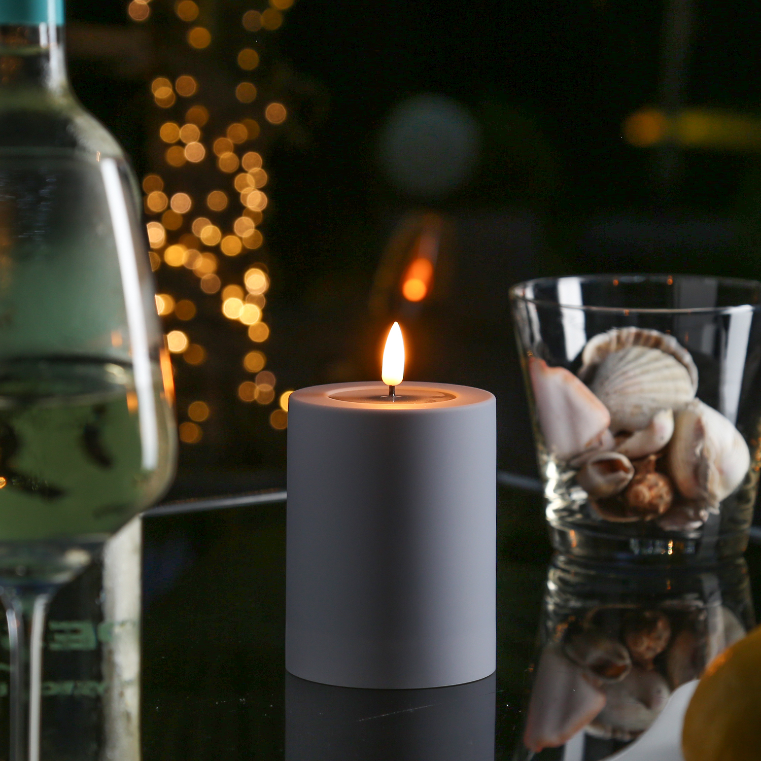 LED Stumpenkerze MIA - Kunststoff - realistische 3D Flamme - H: 10cm - outdoor - grau LED Stumpenkerze MIA - Kunststoff - realistische 3D Flamme - H: 10cm - outdoor - grau