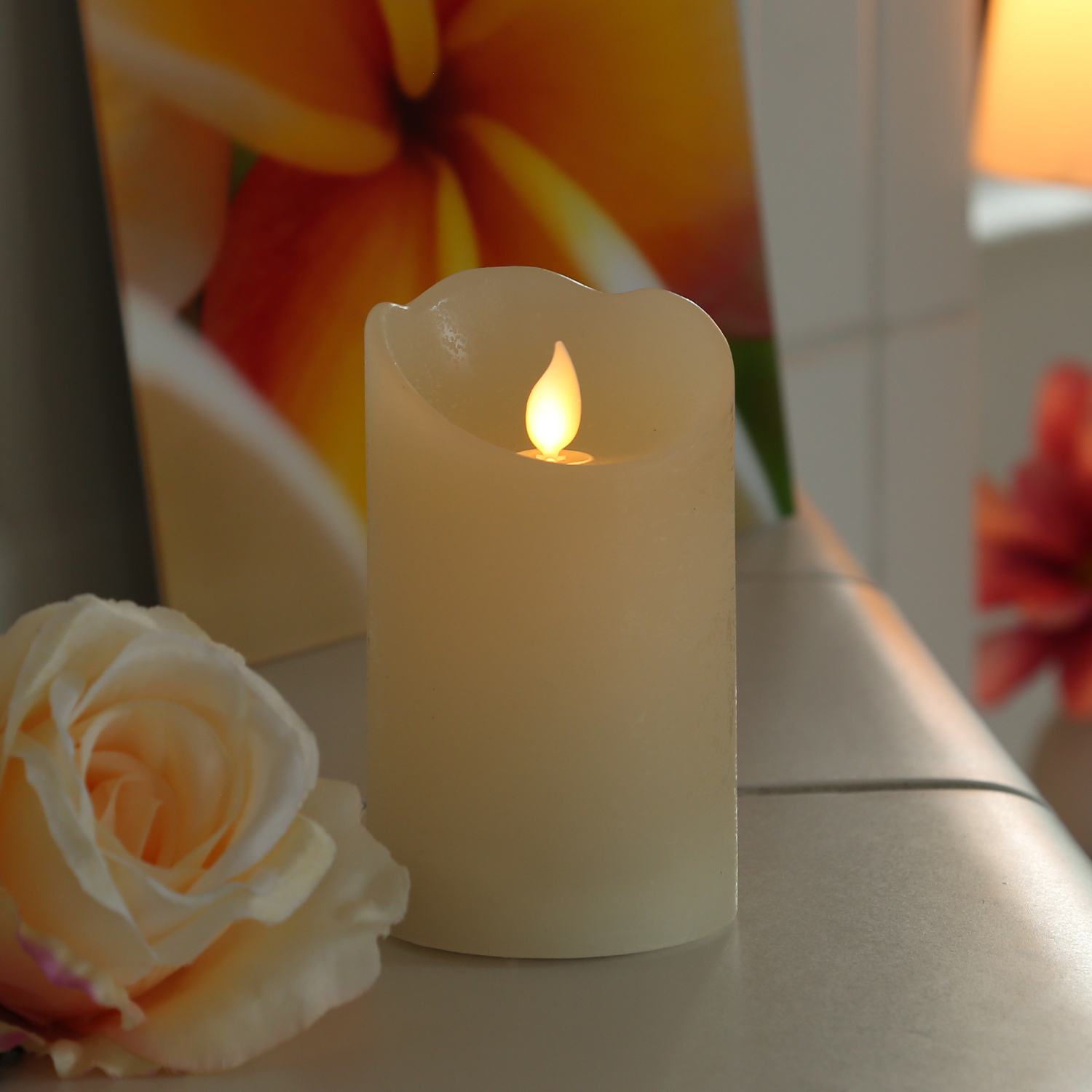 LED Kerze M-TWINKLE - Echtwachs - mechanisch bewegte Flamme - H: 12,5cm - D: 7,5cm - Timer - creme LED Kerze M-TWINKLE - Echtwachs - mechanisch bewegte Flamme - H: 12,5cm - D: 7,5cm - Timer - creme