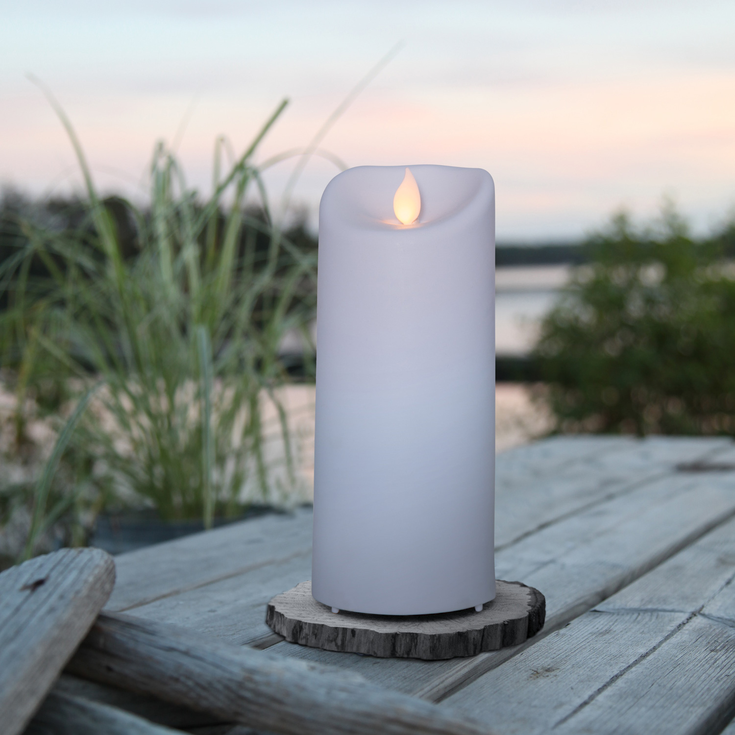 LED XXL Stumpenkerze Flamme - Kunststoff - flackernde 3D Flamme - H: 30cm - Timer - f. Außen