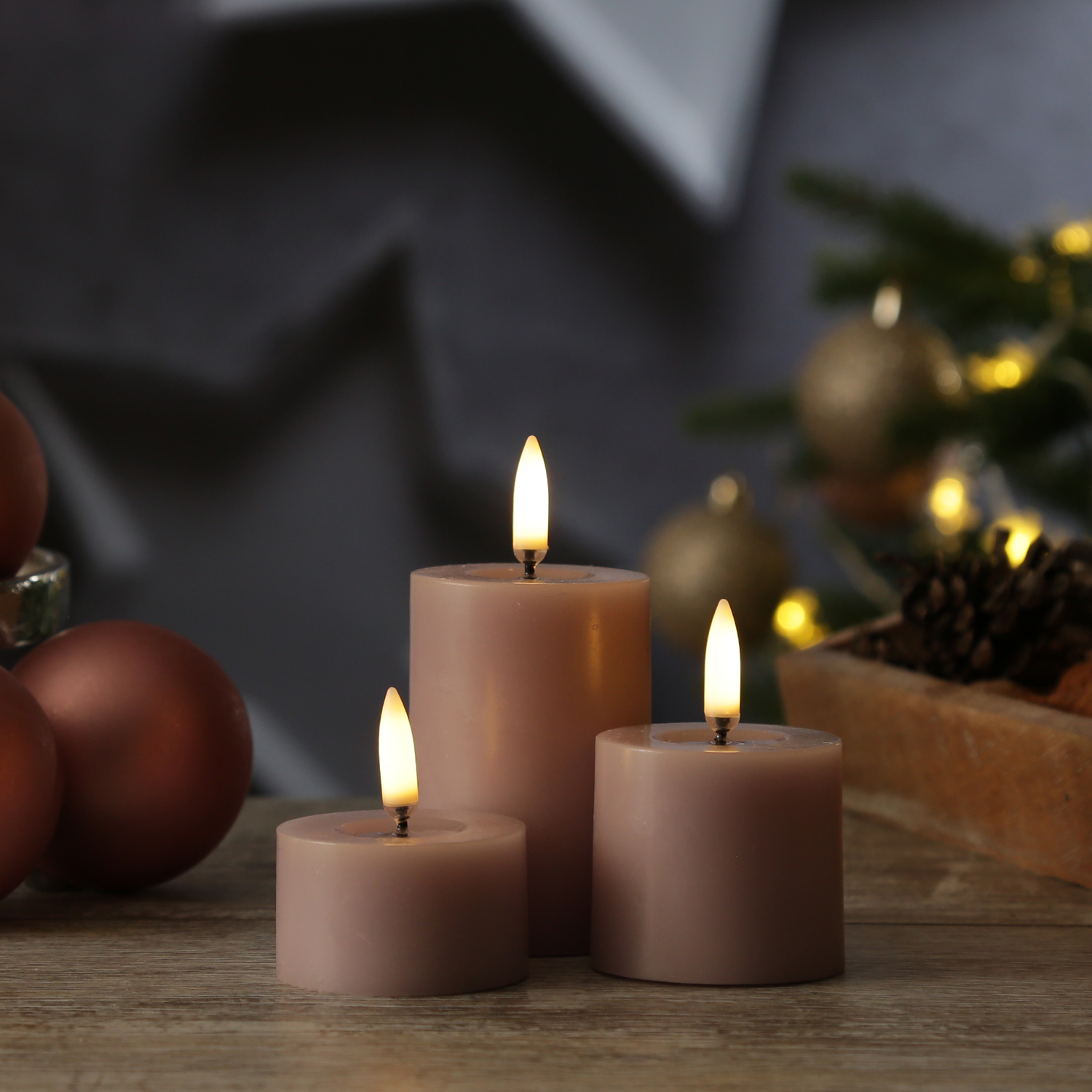 LED Mini Kerzenset THEA - Echtwachs - 3 Größen - D: 5cm - Timer - pastell flieder - 3er Set LED Mini Kerzenset THEA - Echtwachs - 3 Größen - D: 5cm - Timer - pastell flieder - 3er Set