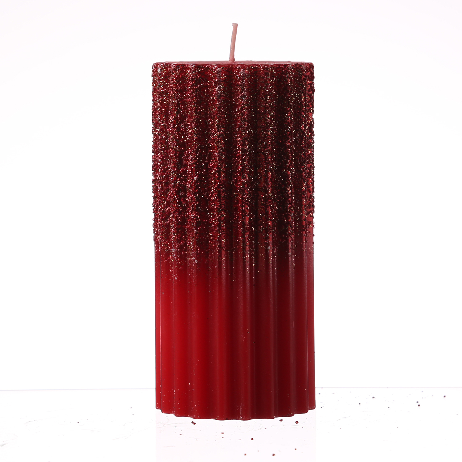 Stumpenkerze - Goldglitzer - geriffelt - H: 15cm - D: 7cm - rot Stumpenkerze - Goldglitzer - geriffelt - H: 15cm - D: 7cm - rot