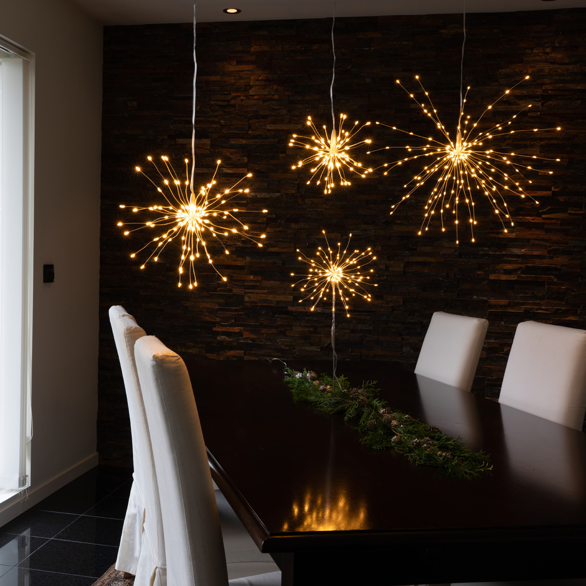 3D LED Stern Feuerwerk - hängend - 80 warmweiße LED - D: 16cm - für Innen - silber 3D LED Stern Feuerwerk - hängend - 80 warmweiße LED - D: 16cm - für Innen - silber
